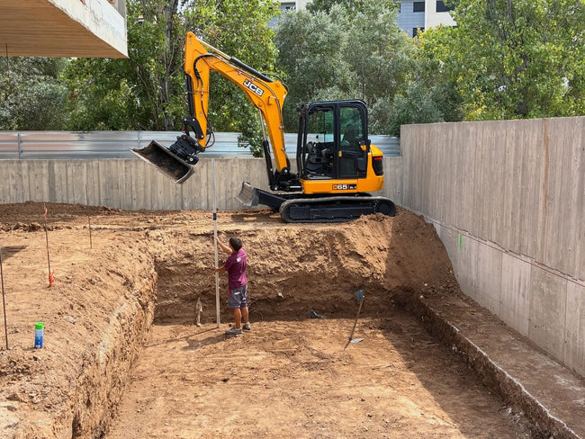 GRB-3-HDR Rotating 360° Scandinavian Excavator Grading Bucket - 3.5-6 Tonne