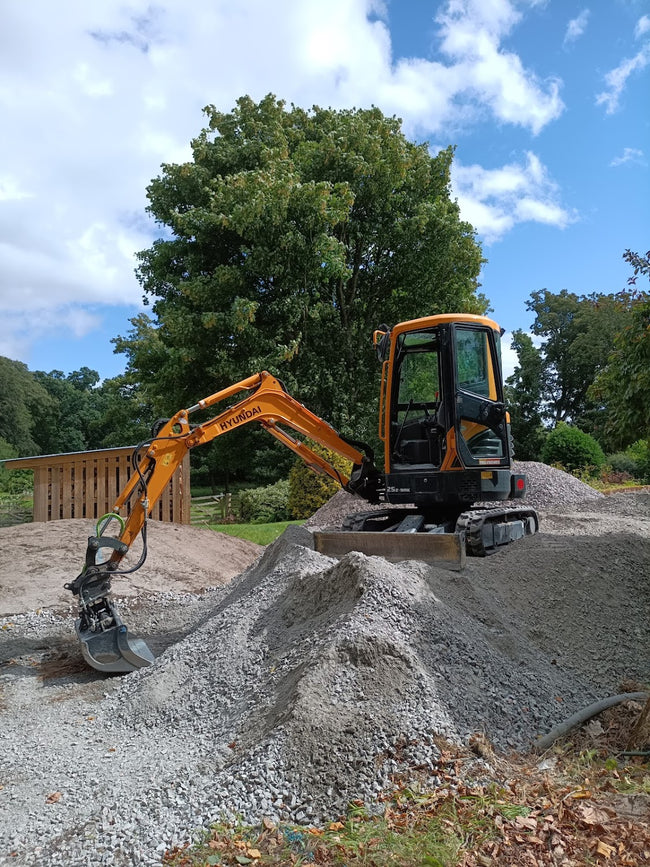 STB-2 Scandinavian HD Excavator Tilting Bucket - 2 to 3 tonne