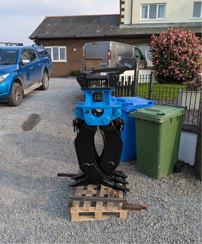 JT04-Fixed Hydraulic Fixed 2-Way General & Forestry Excavator Grapple - 6-10 Tonne