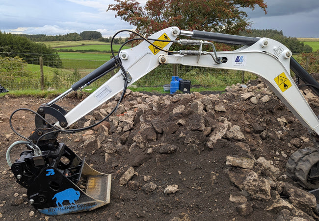 BB1 Buffalo Excavator Crushing Bucket - 1.5-2 Tonne