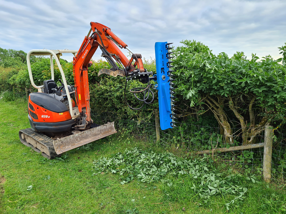 JHT-150 Excavator Hedge Trimmer Package c/w 1m Extension & Headstock - 2 to 10 Tonne Excavator (80cc Motor)